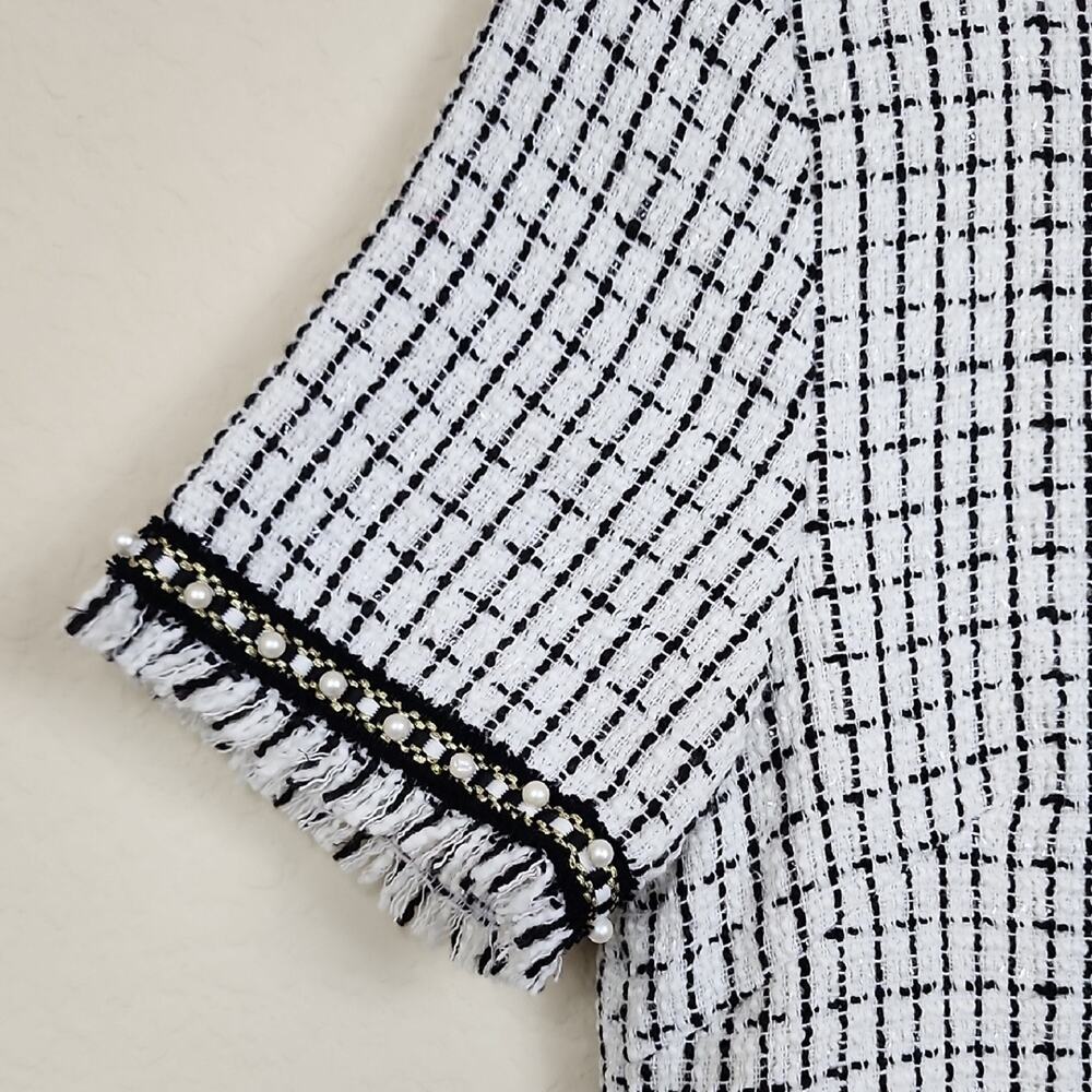 Elegant White and Black XS Sparkling Tweed Dress - Picture 6 of 17